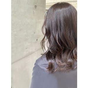 シルバーブラウンで透明感UP