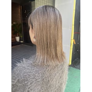 ハイライトたっぷりベージュヘア - 半個室型美容室 Sourire 博多店【ハンコシツガタビヨウシツスーリールハカタテン】掲載中