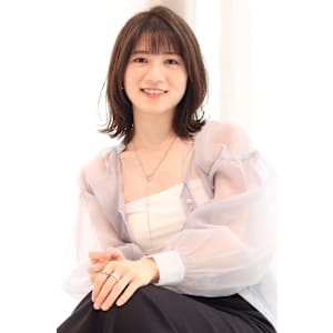 ミディアムヘア/くびれスタイル/ナチュラル/イルミナカラー