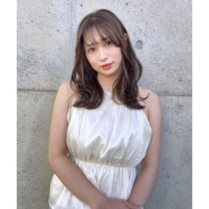 ベージュカラー