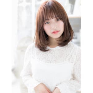 フェザーバングくせ毛風内巻きワンカール　ヘーゼルブラウン