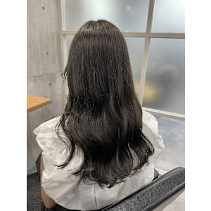 暗めグレージュカラー - newi 池袋【ネウィ イケブクロ】掲載中