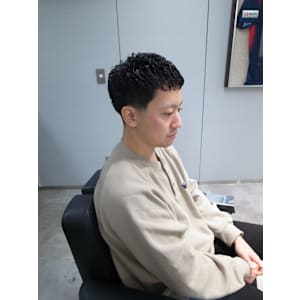 バーバーテーパーフェードアイロンパーマ/渋谷