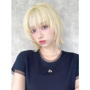 外ハネボブ×顔周りレイヤー×ブリーチ