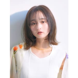 ヘーゼルブラウンカラー×ふんわり外ハネボブ