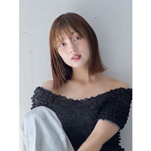 インナーカラー×外ハネ×シースルーバング