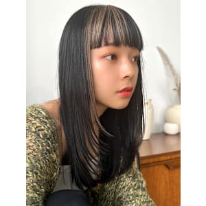 前髪インナーカラー×レイヤーカット