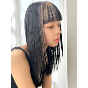 ストレート×オン眉