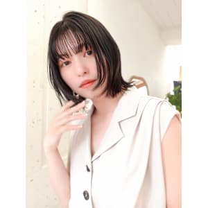 ぱつっとボブ×アッシュブラック