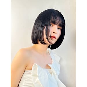 前下がりボブ×アッシュブラック