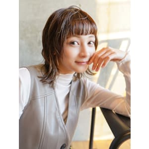 レイヤーカット×ショコラブラウン