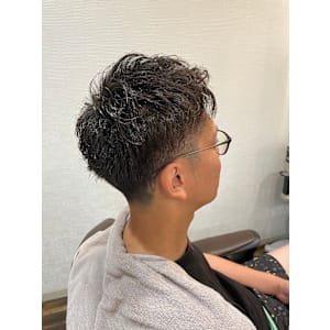 ２ブロックレイヤーショートパーマ - TOTAL CUT HOUSE SUPERMAN【トータルカットハウス スーパーマン】掲載中