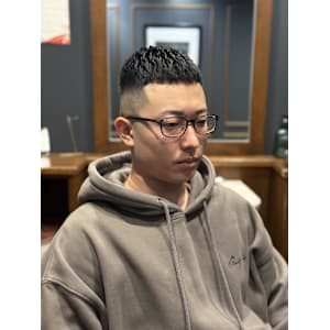 メンズ　フェード　バーバー　クロップ