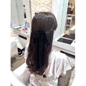 イベントにぴったりハーフツインアレンジ♪