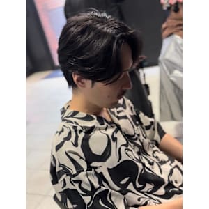 センターパート×ニュアンスパーマ×フェザーパーマ×men's - owl 心斎橋【アウル シンサイバシ】掲載中