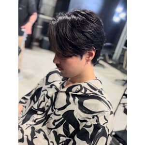 センターパート×ニュアンスパーマ×フェザーパーマ×men's - owl 心斎橋【アウル シンサイバシ】掲載中