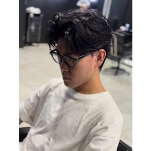 センターパート×ニュアンスパーマ×フェザーパーマ×men's