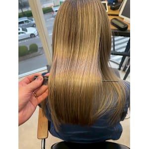 ARiA TWiN by ECLART×スタイル