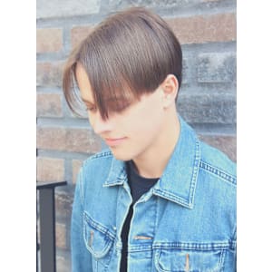 刈り上げセンターパートサーフカールフェザーパーママレットヘア