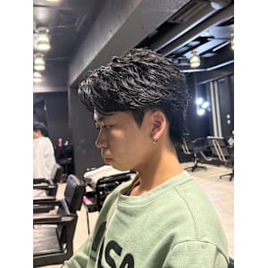 センターパート&フェザーパーマ&シャドウパーマ&黒髪&men