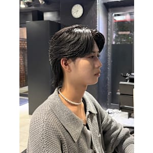 センターパート&曲がる縮毛矯正&ウルフ&黒髪&men's