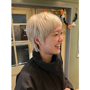 hair salon カミナ×スタイル