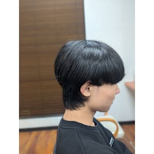 メンズウルフカット × 襟足育成中のお客様 。