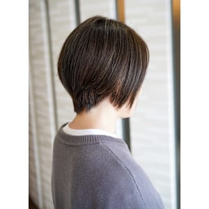 40代　白髪ボカシハイライト × 美シルエットショート