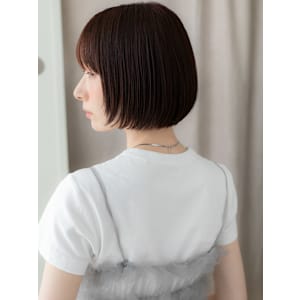 ワインレッド姫カット切りっぱなし小顔ショートボブ30代40代