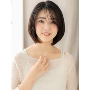 チャコールグレー大人美人伸ばしかけ黒髪丸みボブ30代40代