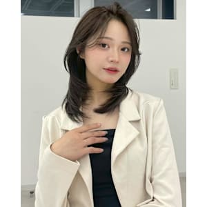 前髪なしくびれミディ　ブラウン　ベージュ