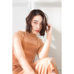 【Totia本通】外ハネミディアムボブ×オリーブカラー