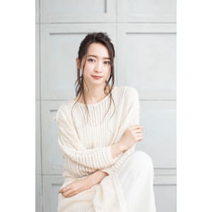 【Totia本通】大人ルーズアップ×くすみカラー