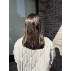 カーキブラウン