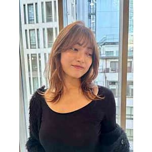 くびれミディアムレイヤー【くびれ　レイヤー　髪質改善　銀座】