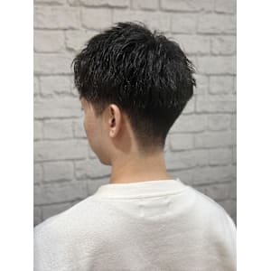 ツーブロック束感ソフトツイストショート - グレイスフルバーバー プラチナム【グレイスフルバーバー プラチナム】掲載中