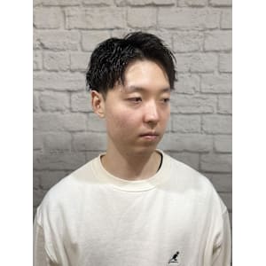 ツーブロック束感ソフトツイストショート - グレイスフルバーバー プラチナム【グレイスフルバーバー プラチナム】掲載中