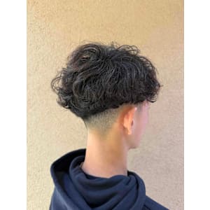 スペインカール/カット/フェード - EARTH coiffure beauté 国分寺店【アース コアフュールボーテ コクブンジテン】掲載中