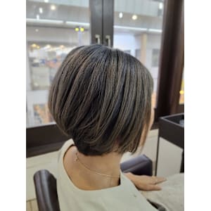 ショートボブハイライト - Stilla an【スティラアン】掲載中