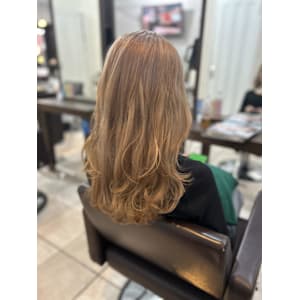 ハイトーンベージュ