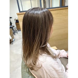 ハイライトカラー - 半個室型美容室 Sourire 春日千歳町店【ハンコシツガタビヨウシツ スーリール カスガチトセマチテン】掲載中