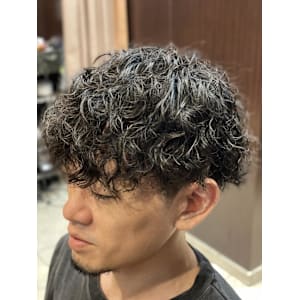 神田スパイラル - ヘアーモードキクチ 神田日銀通り店【ヘアーモードキクチ】掲載中