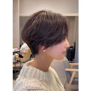 大人小顔ショートレイヤー