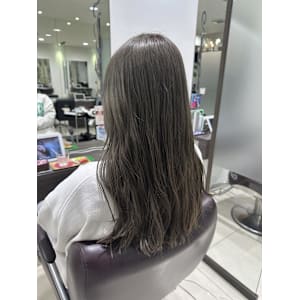 オリーブカラー