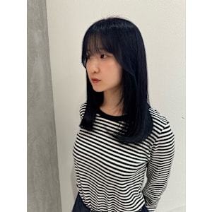 ブルーブラックネイビーブルー透明感カラー