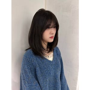 ミディアムレイヤーレイヤーカットフェイスレイヤー