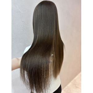 《中島遼香》オリーブベージュ - Ess 艶髪/髪質改善/韓国風【エスツヤガミカミシツカイゼンカンコクフウ】掲載中