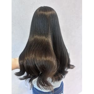 《中島遼香》オリーブブラウン/ブラウン - Ess 艶髪/髪質改善/韓国風【エスツヤガミカミシツカイゼンカンコクフウ】掲載中