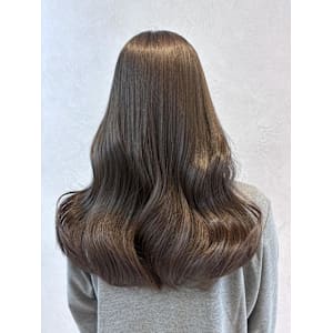 《中島遼香》オリーブブラウン/ベージュ - Ess 艶髪/髪質改善/韓国風【エスツヤガミカミシツカイゼンカンコクフウ】掲載中