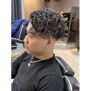  フェード/メンズ/大宮/ツイストスパイラル - Vii men【ビーメン】掲載中